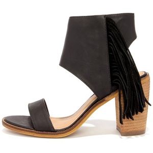 Very Volatile Vermont Fringe Sandals